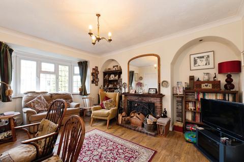 2 bedroom maisonette for sale, Albany Crescent, Claygate, Esher, Surrey, KT10