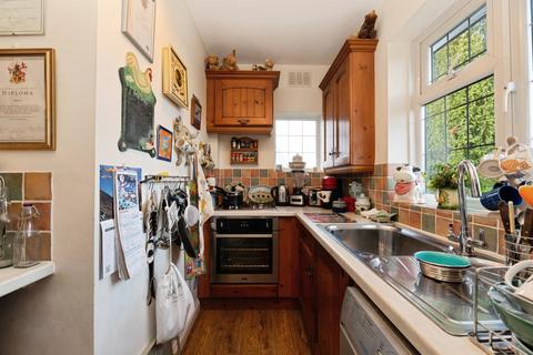 2 bedroom maisonette for sale, Albany Crescent, Claygate, Esher, Surrey, KT10