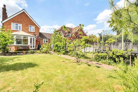 3 bedroom detached house for sale, Queens Road, Alton, Hampshire, GU34