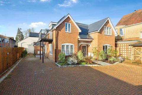 undefined, Eggars Hill, Aldershot, Hampshire, GU11