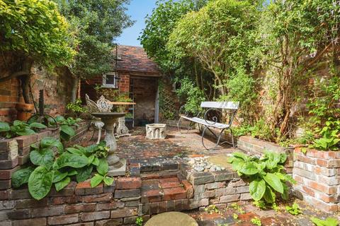 undefined, Park Row, Farnham, Surrey, GU9