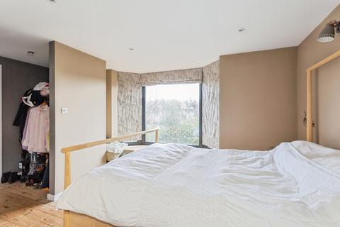 4 bedroom detached house for sale, Cherry Tree Avenue, Haslemere, Surrey, GU27