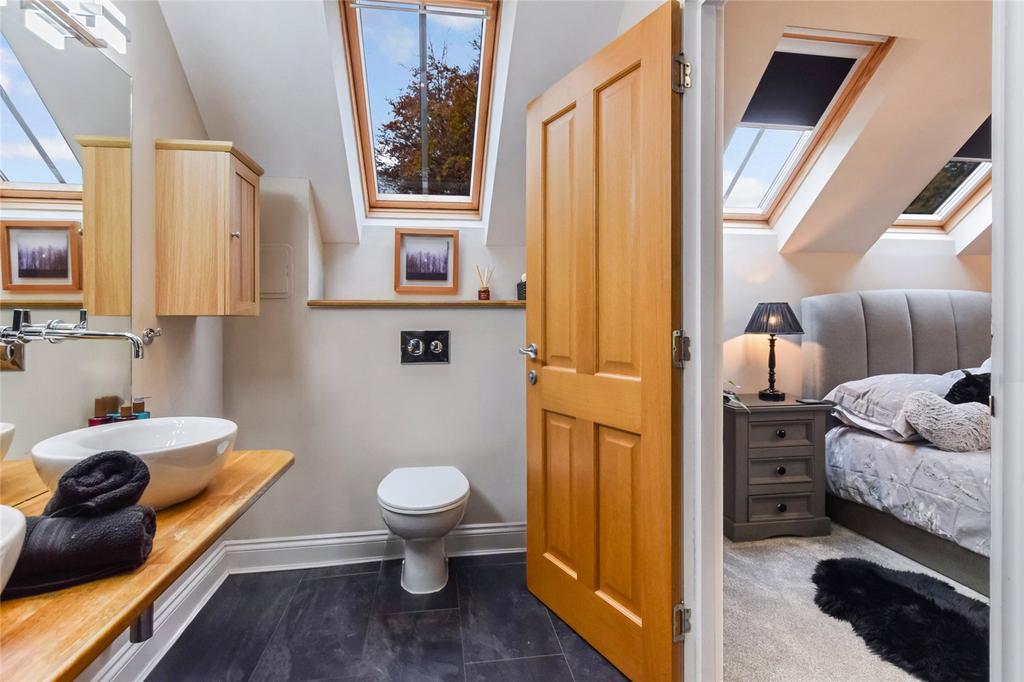 Ensuite