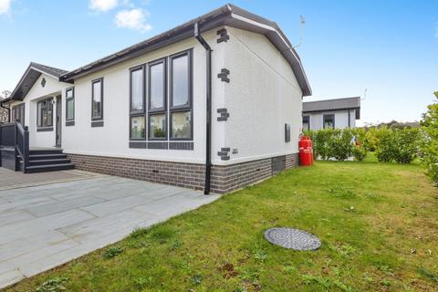 2 bedroom bungalow for sale, Warren Park, Portsmouth Road, Thursley, Godalming, GU8