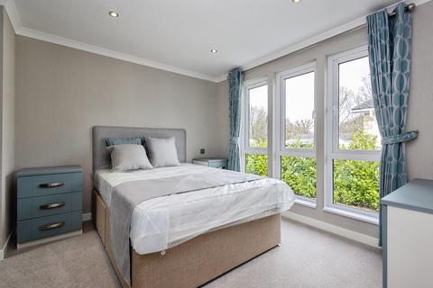 2 bedroom bungalow for sale, Warren Park, Portsmouth Road, Thursley, Godalming, GU8