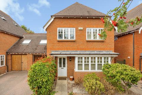 4 bedroom detached house for sale, Walnut Tree Place, Send, Woking, Surrey, GU23