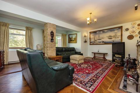4 bedroom detached house for sale, Linersh Wood Close, Bramley, Guildford, Surrey, GU5