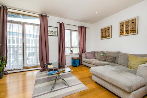 2 bedroom flat for sale, Trinity Gate, Epsom Road, Guildford, Surrey, GU1