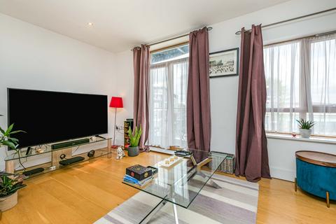 2 bedroom flat for sale, Trinity Gate, Epsom Road, Guildford, Surrey, GU1