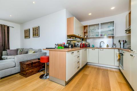 2 bedroom flat for sale, Trinity Gate, Epsom Road, Guildford, Surrey, GU1