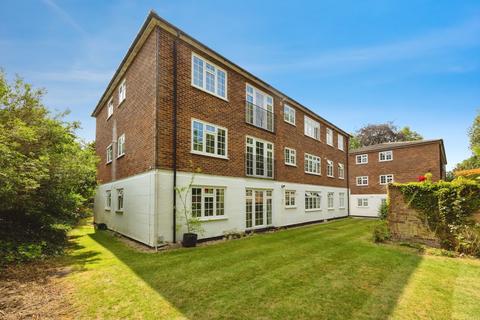 Freshborough Court, Lower Edgeborough Road, Guildford, Surrey, GU1