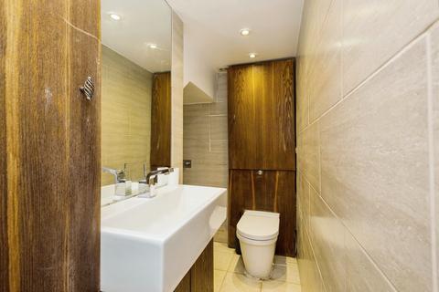 2 bedroom flat for sale, Farnham Road, Guildford, Surrey, GU2