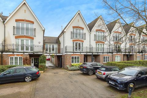 4 bedroom semi-detached house for sale, Railton Road, Guildford, Surrey, GU2