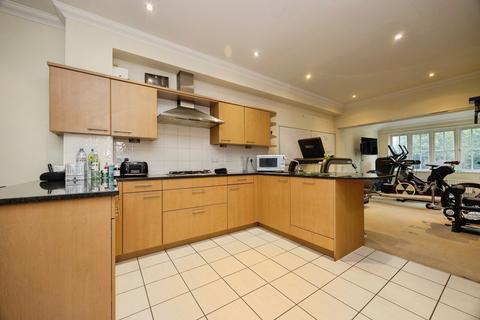 4 bedroom semi-detached house for sale, Railton Road, Guildford, Surrey, GU2