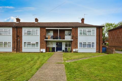 1 bedroom flat for sale, Cabell Road, Guildford, Surrey, GU2