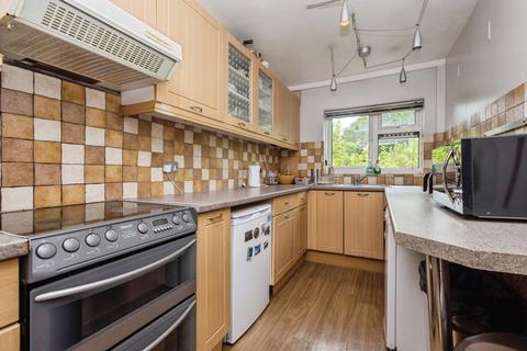 1 bedroom flat for sale, Cabell Road, Guildford, Surrey, GU2
