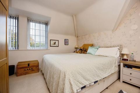undefined, Old Epsom Road, Guildford, Surrey, GU4