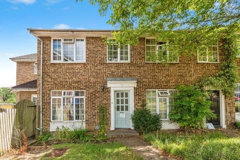 4 bedroom end of terrace house for sale, Oakfields, Guildford, Surrey, GU3