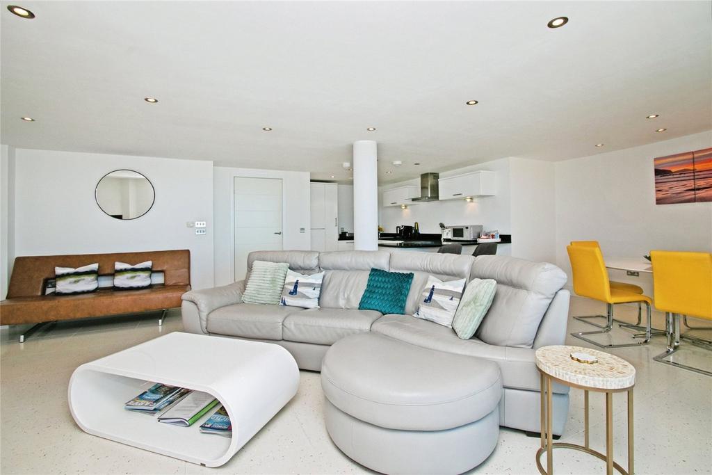 Lounge Area
