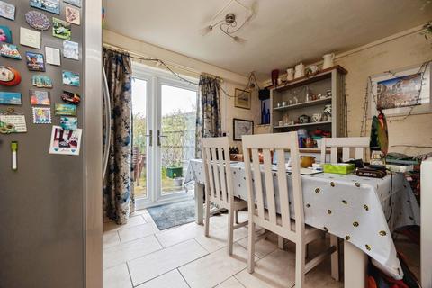 undefined, West End Cottages, Ripley, Woking, Surrey, GU23