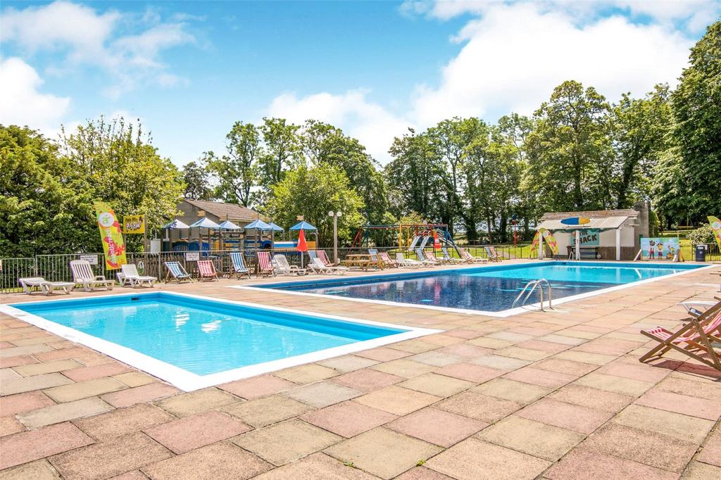 Outdoor Swimming Poo
