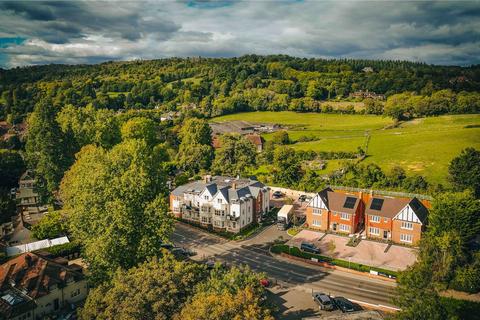 3 bedroom semi-detached house for sale, Tillingbourne Gardens, Gomshall, Guildford, Surrey, GU5