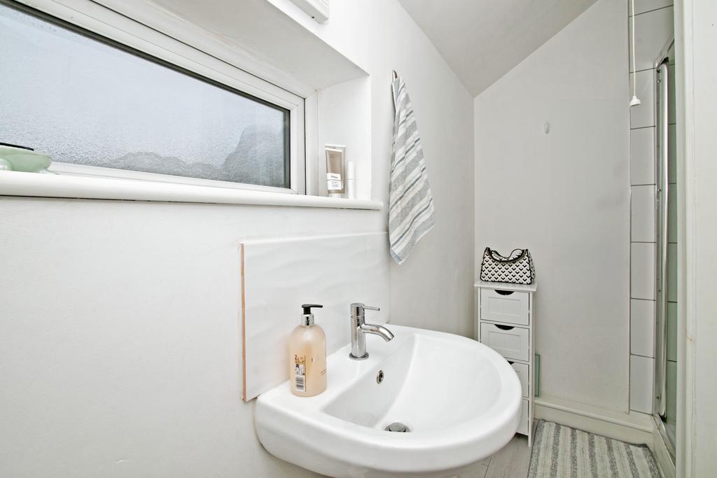 Shower/Cloakroom