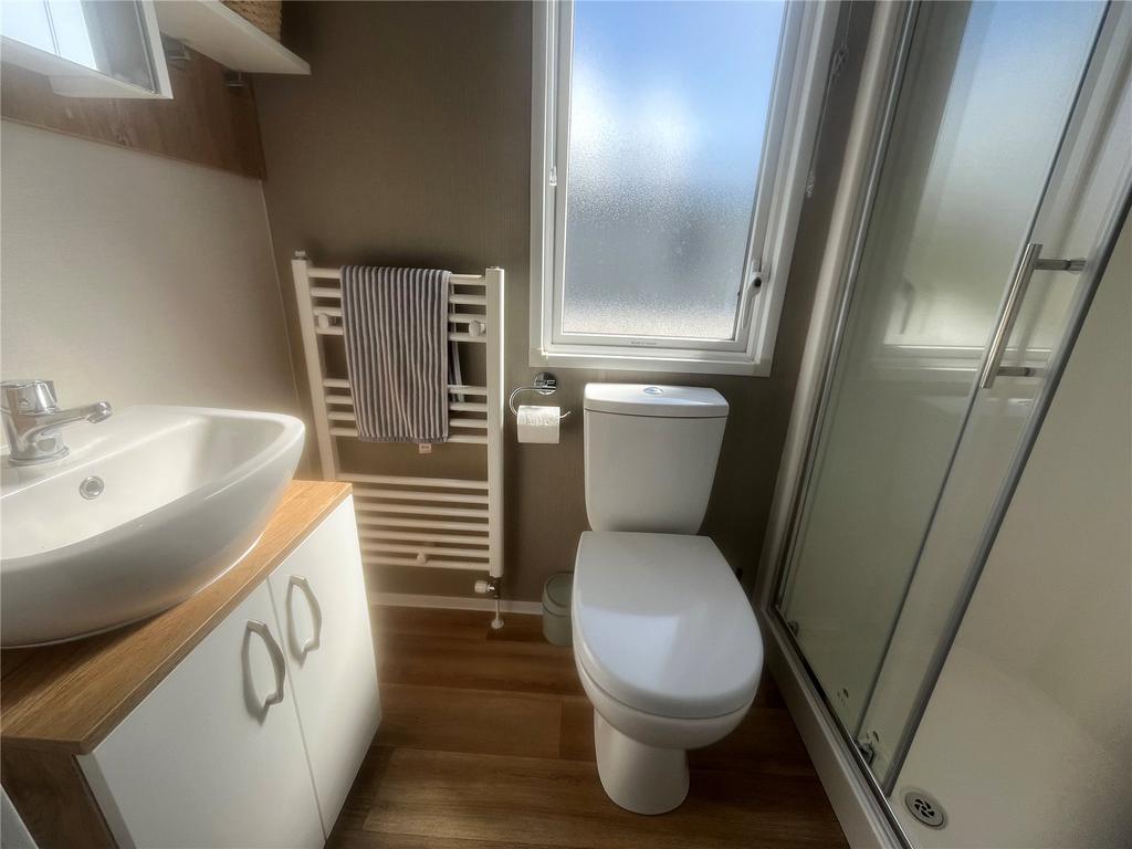 Shower/Cloakroom