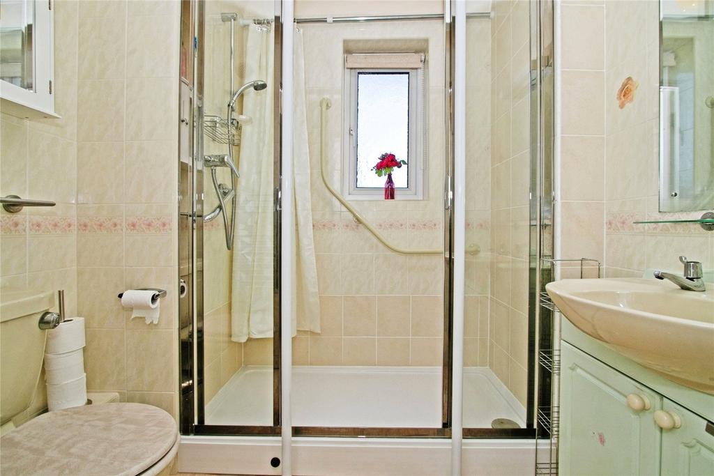 Shower/Cloakroom