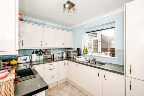 1 bedroom flat for sale, Post View, Storrington, Pulborough, West Sussex, RH20