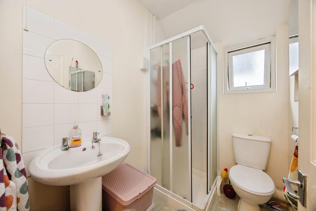 Flat 2 Shower/Wc
