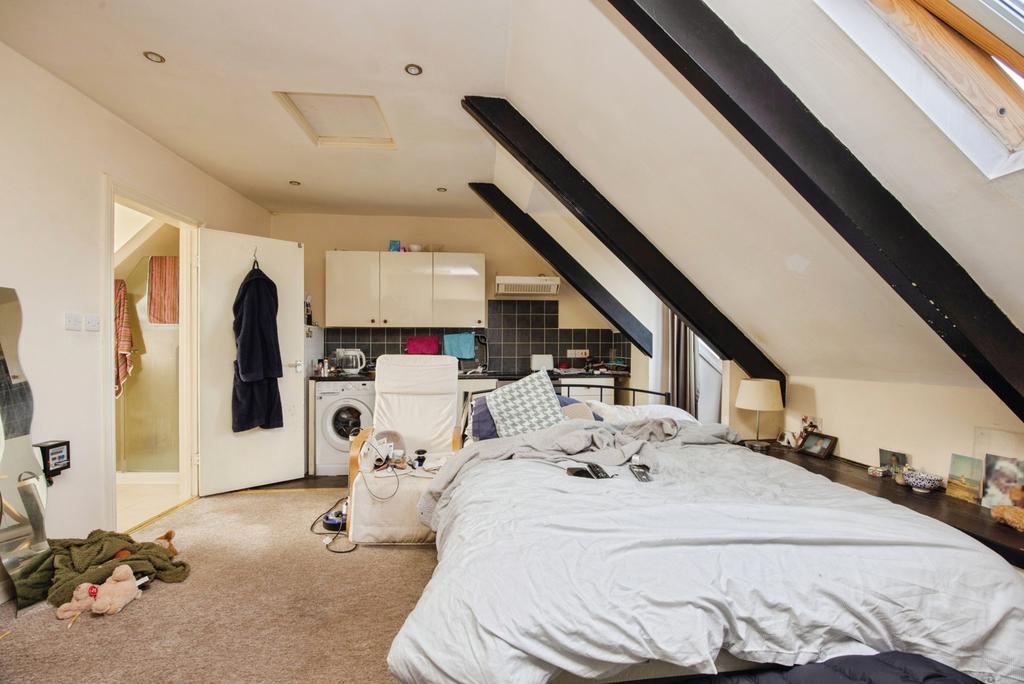 Flat 4 Studio Room