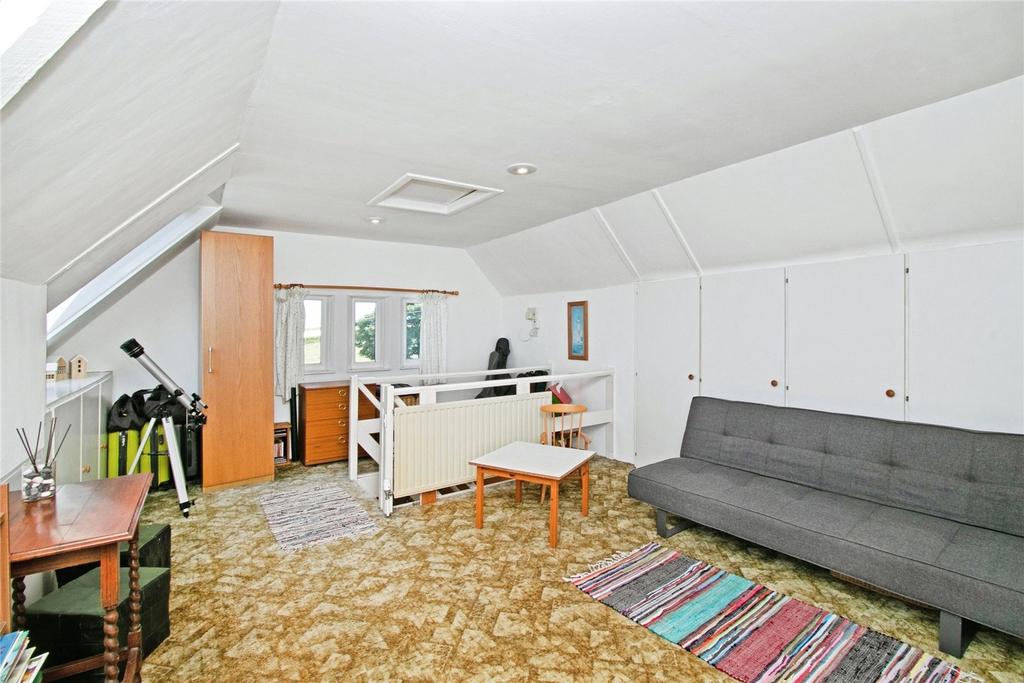 Upper Lounge