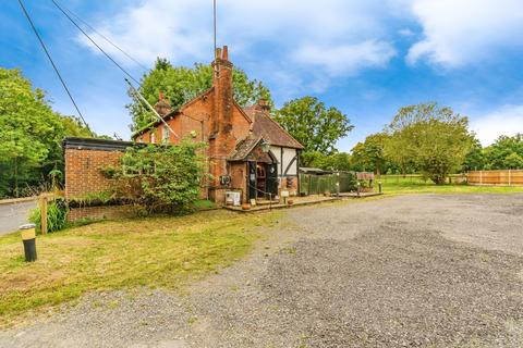 3 bedroom detached house for sale, Dorking Road, Kingsfold, Horsham, West Sussex, RH12