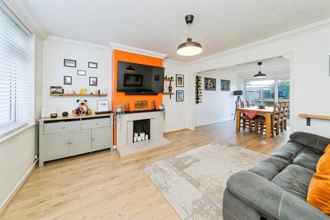 undefined, Weald Close, Horsham, West Sussex, RH13