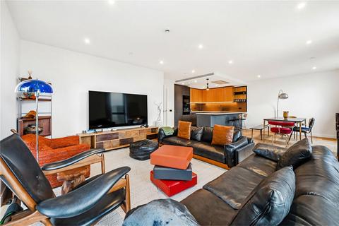 3 bedroom apartment to rent, Merino Gardens, London, E1W