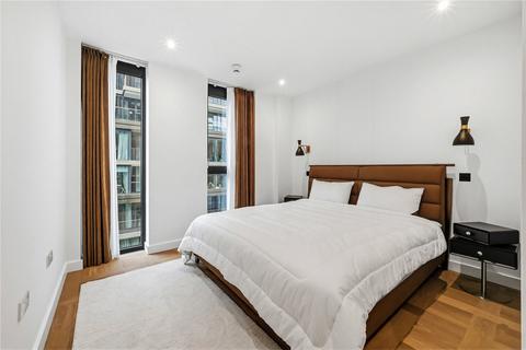 3 bedroom apartment to rent, Merino Gardens, London, E1W