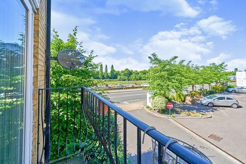 2 bedroom flat for sale, Portsmouth Road, Long Ditton, Surbiton, KT6