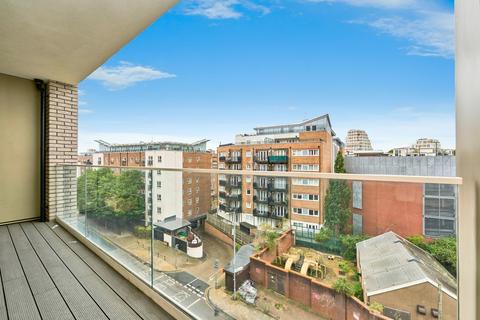2 bedroom flat for sale, Queenshurst Square, Kingston upon Thames, KT2