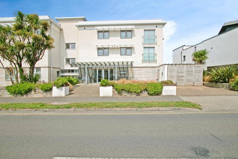 3 bedroom flat for sale, Pentire Avenue, Pentire, Newquay, Cornwall, TR7