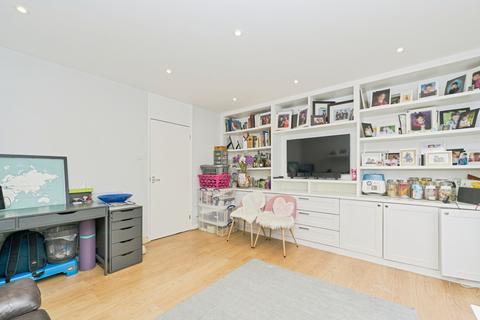 undefined, Kingsnympton Park, KINGSTON UPON THAMES, Surrey, KT2