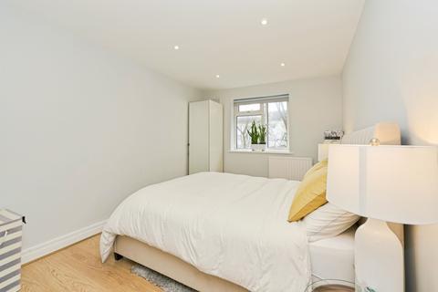 undefined, Kingsnympton Park, KINGSTON UPON THAMES, Surrey, KT2