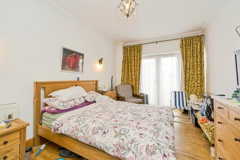 undefined, Tolworth Rise North, Surbiton, KT5