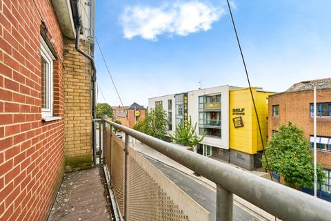 undefined, London Road, Kingston upon Thames, KT2