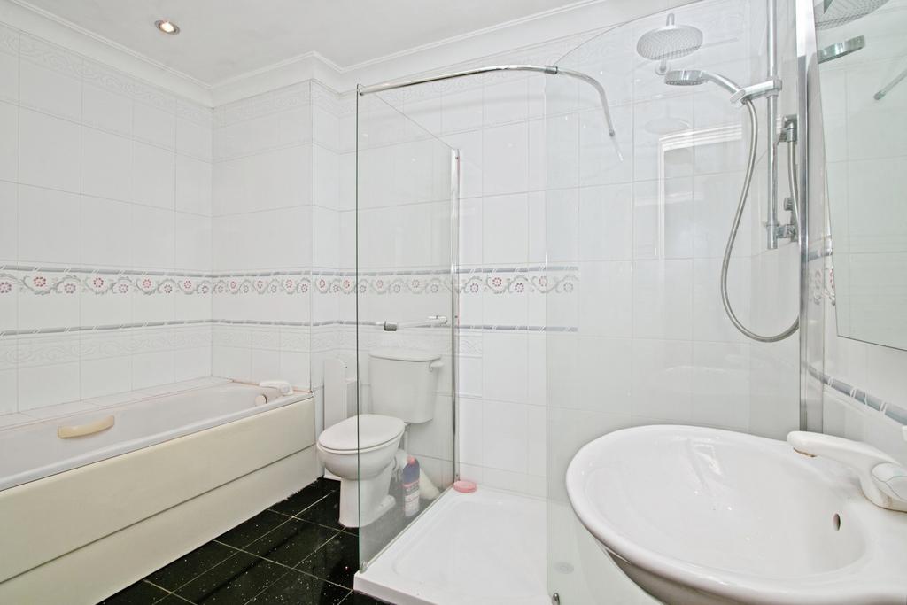 Jack&amp;jill Bath/Showe