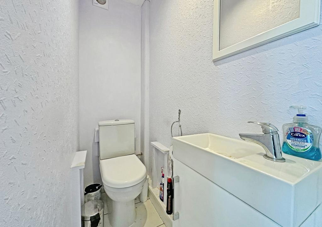 Gf Cloakroom