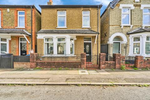 undefined, Caversham Road, Kingston upon Thames, KT1