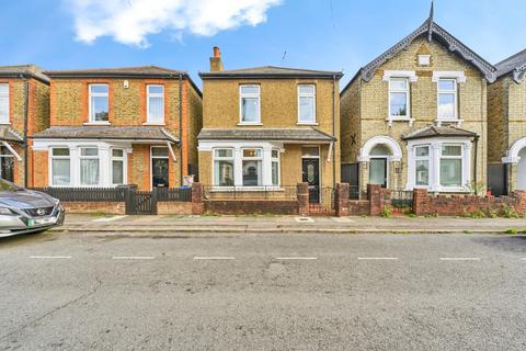 undefined, Caversham Road, Kingston upon Thames, KT1