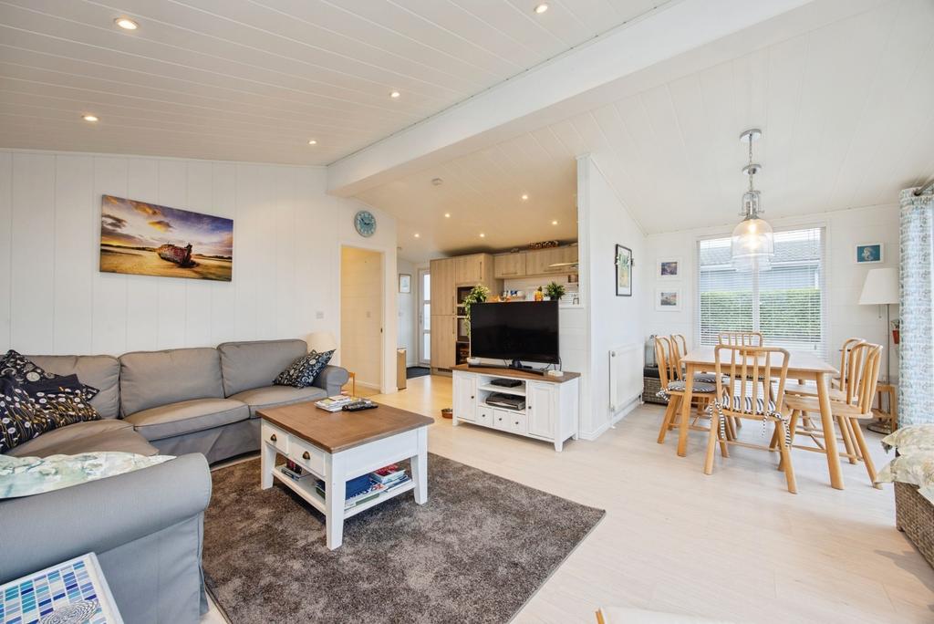 Lounge/Dinning Area