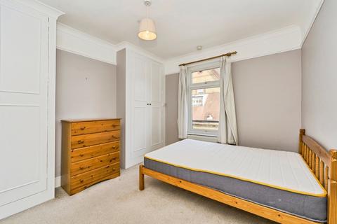 3 bedroom detached house for sale, Caversham Road, Kingston upon Thames, KT1